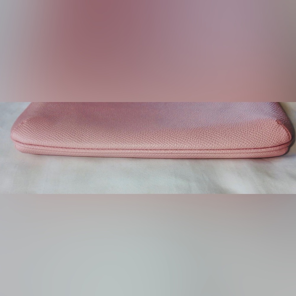 Coach Rose/Pink Leather Wristlet with Gold Chain Strap NWOT - Picture 4 of 10